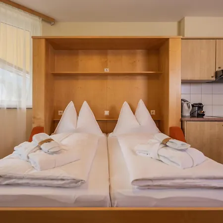 Alpine Lägenhetshotell 4*