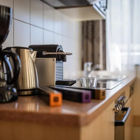 Alpine شقة فندقية 4*