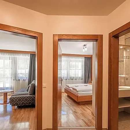 Alpine Aparthotel 4*